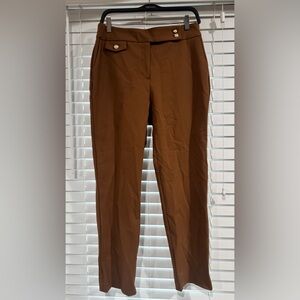 High-Waisted Brown Dress Pants with Gold Button Detail – L